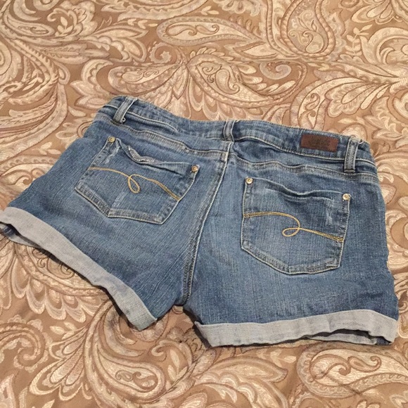 Justice rolled sewn cuff shorts 16 1/2 - Picture 2 of 7